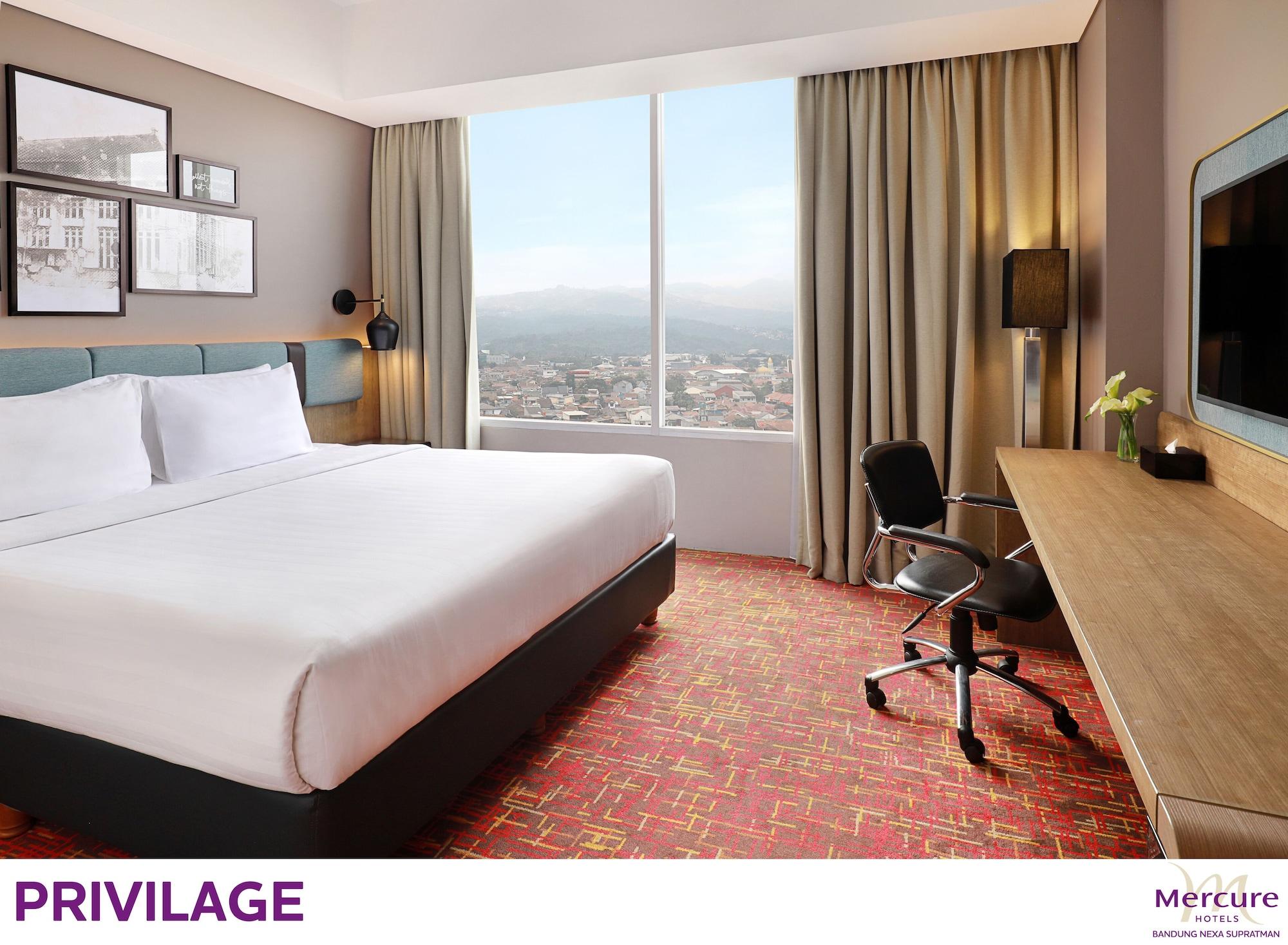 Mercure Nexa Supratman Hotel 4*