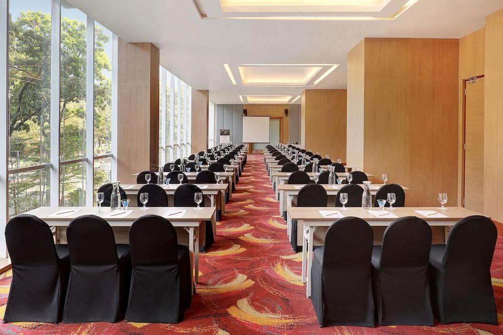 Hotel Mercure Nexa Supratman