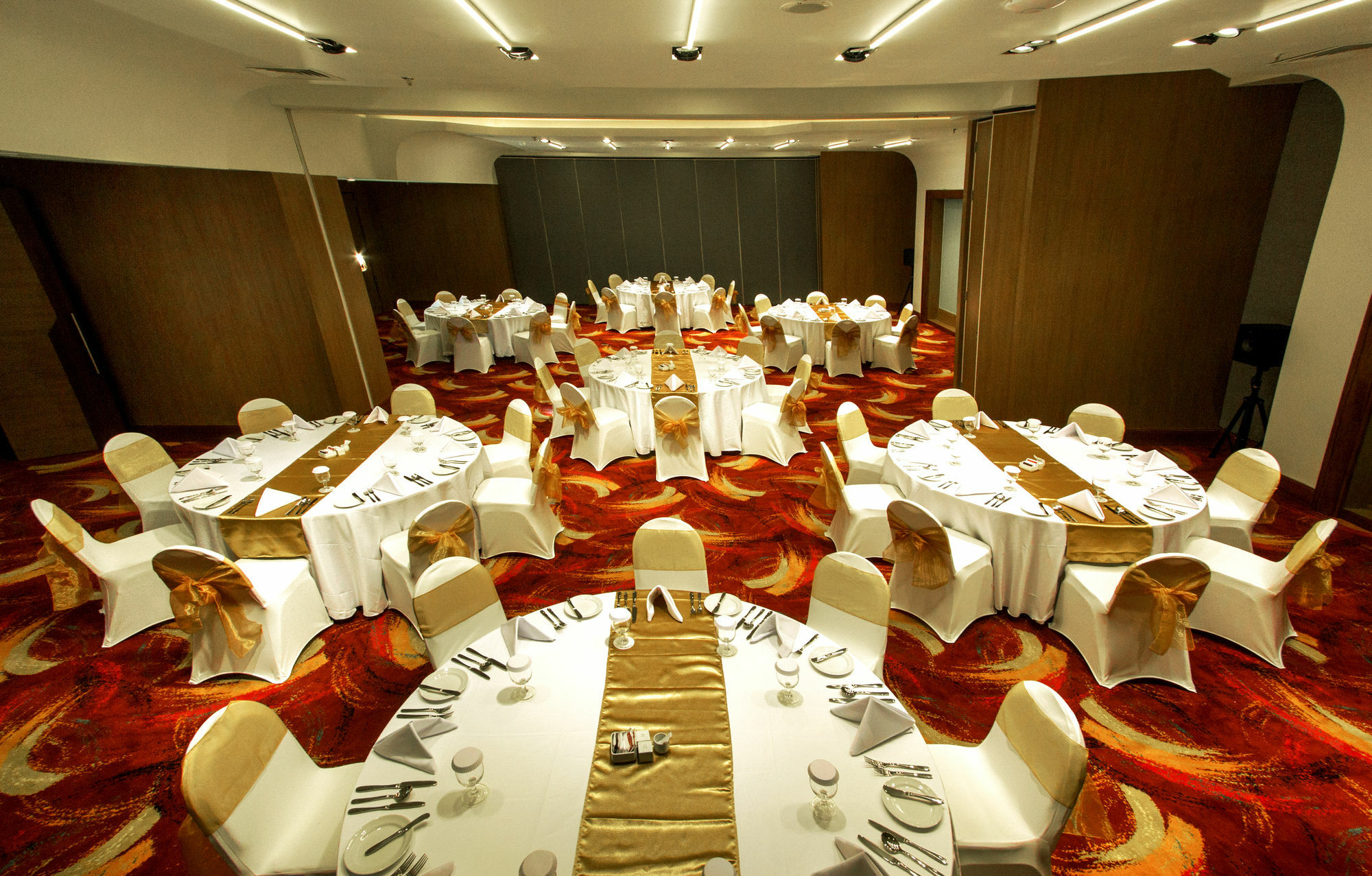 Hotel Mercure Nexa Supratman 4*